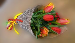 ¿Cuánto tiempo permanecerán frescos los tulipanes?