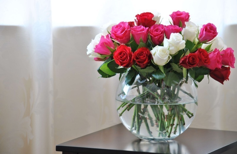 8 učinkovitih načina produženja vijeka buketa cvijeća u vazi