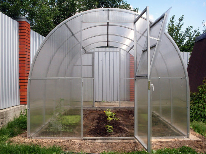 Greenhouse ng polycarbonate